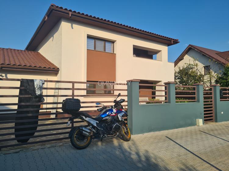 OMNIA-Proprietati alese! Casa ta. Asfalt,canalizare. Spatioasa, surprinzatoare! - 37