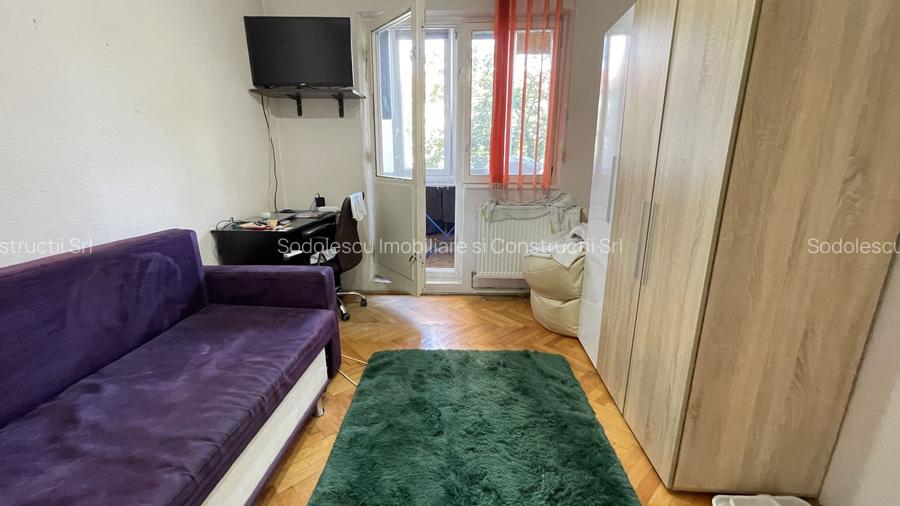 Apartament cu trei camere,etaj 2 - zona Cetatii - 4