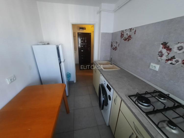 Apartament cu 2 camere, etaj 4/10, zona Podu Ros - 8