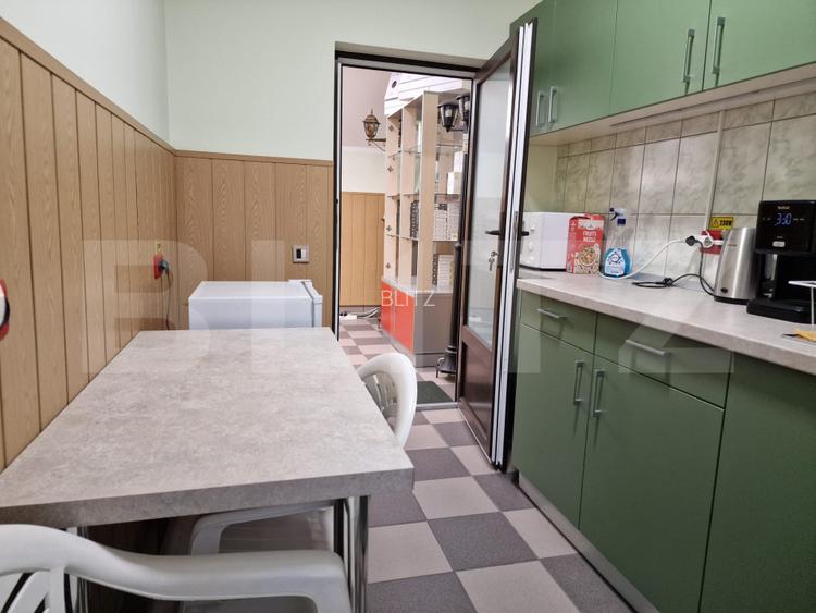 Casa deosebita individuala  cu spatiu comercial ,se vand impreuna zona Centru - 19