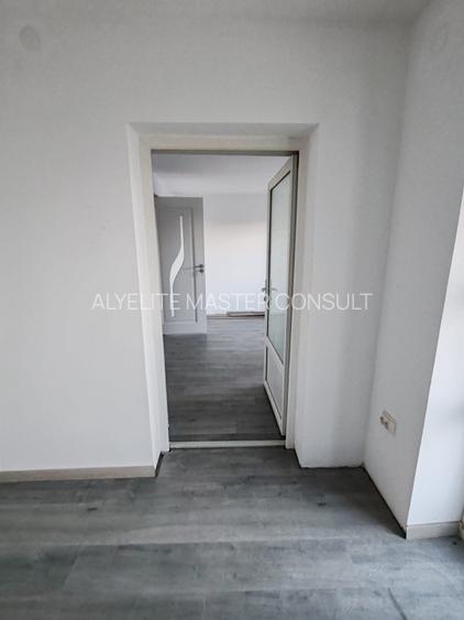 Imobil compus din casa si 1800mp teren in Suburbia Brodoc, judet Vaslui - 5