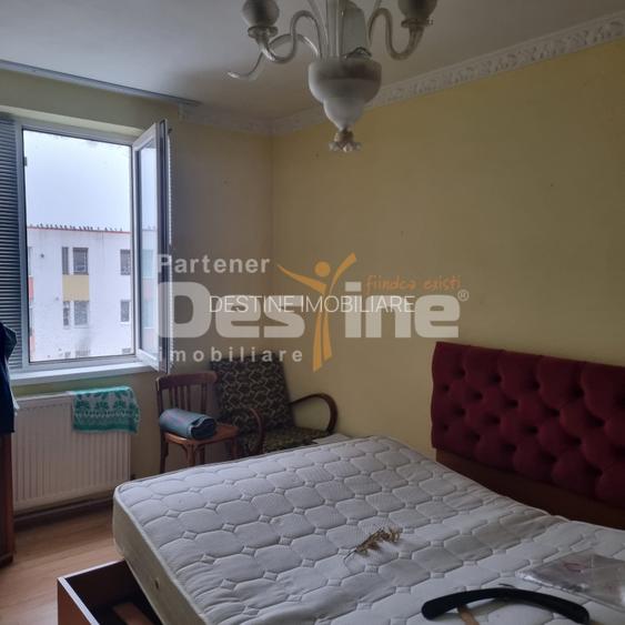 APARTAMENT DE VANZARE CU 2 CAMERE - 4