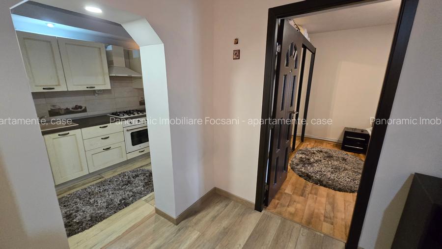 3 camere de vanzare  , etajul 1, ultracentral, Focsani - 26