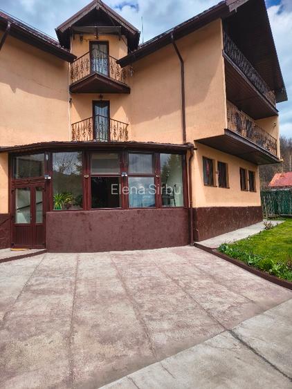 Pensiune de vânzare Cheia Prahova , 12 camere , 1000 mp teren , complet utilata  - 5