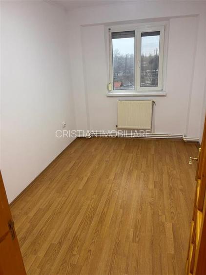 3 camere Renovat, confort 1 decomandat, etaj intermediar, Viziru 3 - 3