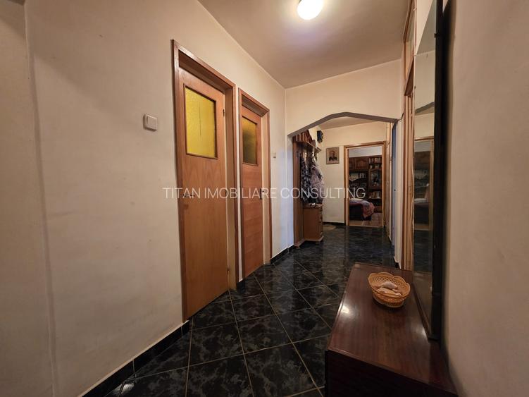 Grigorescu aproape metrou et7/8 dec doua grupuri sanitare bloc 1984 - 3