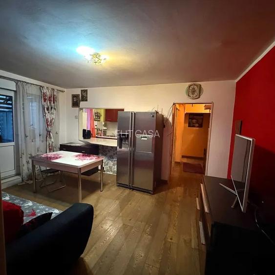 Apartament 3 camere, etajul 2/4, zona Mircea cel Batran - 2