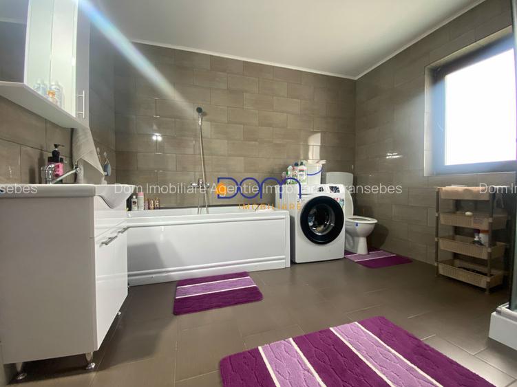 Vila spatioasa recent construita - 5