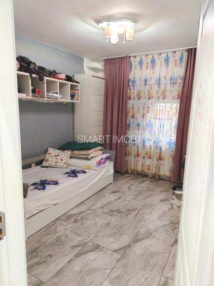 Apartament 3 camere Dva Nord mobilat utilat-garaj 98.000eur neg - 9
