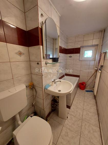 3 camere Vitan decomandat, an 1981, metrou, 62 mp, anvelopat - 6