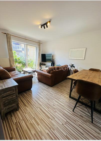 Confort și Siguranță pe Eroilor: 2 Camere Separate, Etaj 2 + Dressing Walk-in - 2