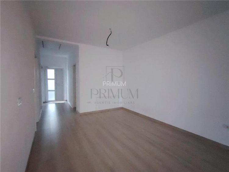 Duplex pe parter finalizat - gata de mutat - zona foarte buna -asfalt- 2 dormito - 12