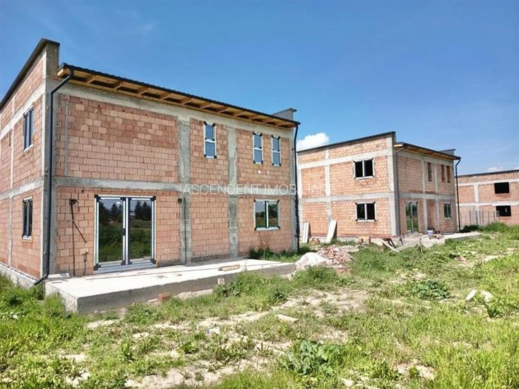 Imobil aparte, arhitectura deosebita, conditii avantajoase, Sanpetru - 14