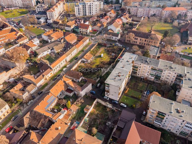 Teren cu PUZ pentru blocuri - 2727 mp - 4