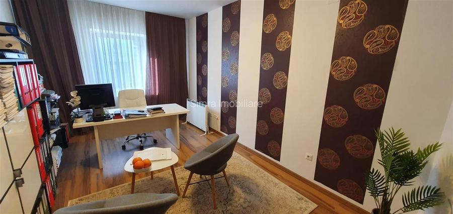 Casa ultracentral 6 camere parter + etaj - 3