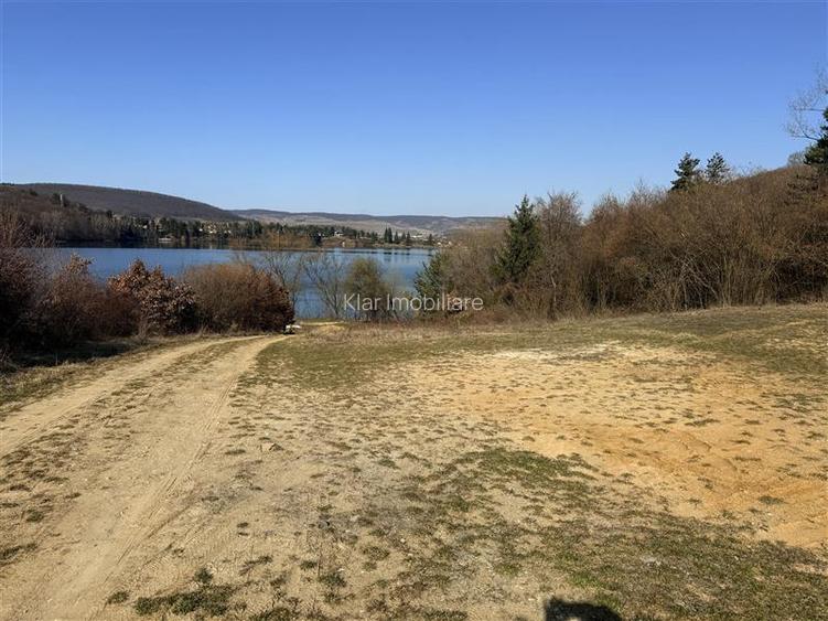 Teren cu panorama lac Gilau - 4