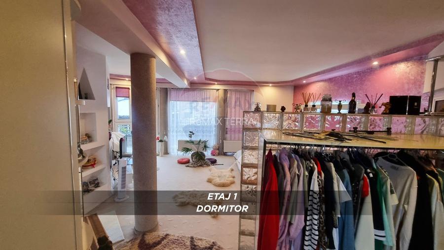 Casă / Vilă cu 10 camere de vânzare în SIGHETUL MARMATIEI zona Central - 51