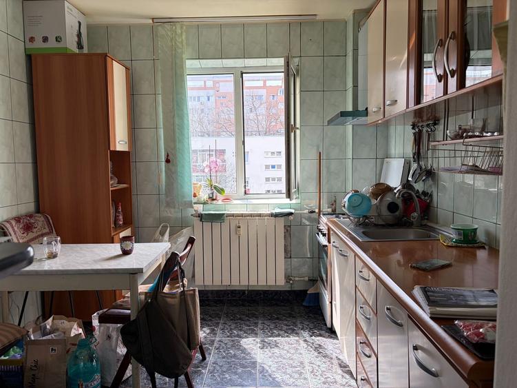 Apartament spatios cu trei camere, Piata Straduintei, 115.000€ - 12