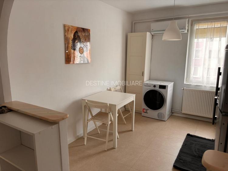 Apartament cu 2 camere decomandat, etaj intermediar, situat in cartierul Astra - 8