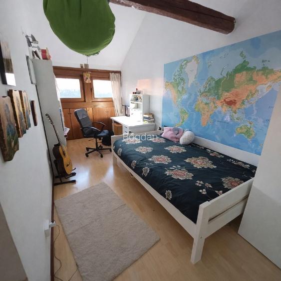 Proprietar vând casă P+1E+M, cu 8 camere în Ghiroda - 10