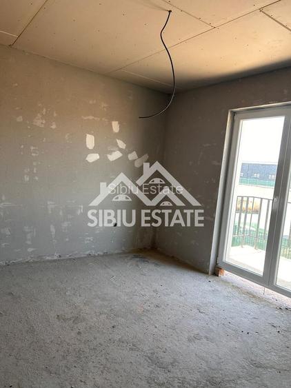 Casa duplex de vanzare 4 camere, 2 bai-s.u. 142 mp. PRET AVANTAJOS - 39
