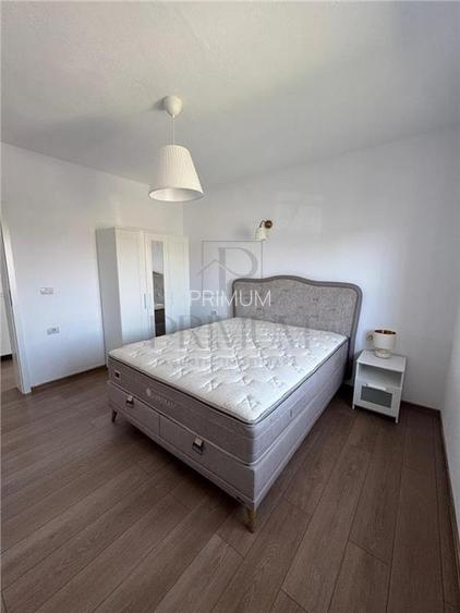 Duplex mobilat - totul nou - gata de mutat- anexa - zona foarte buna - 12