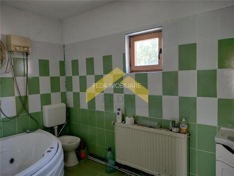 Casa la gri de vanzare in localitatea Fantanele - 6