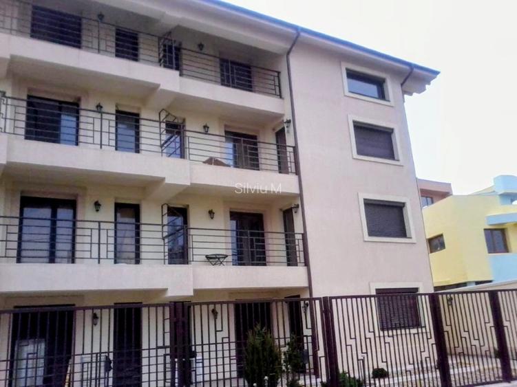 Apartament de vacanta de vanzare - 3 camere pe partea cu marea - 10