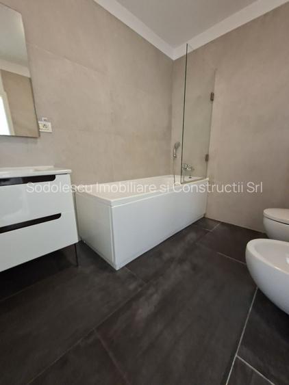 Apartament lux cu 3 camere de vanzare în zona Elisabetin - 100