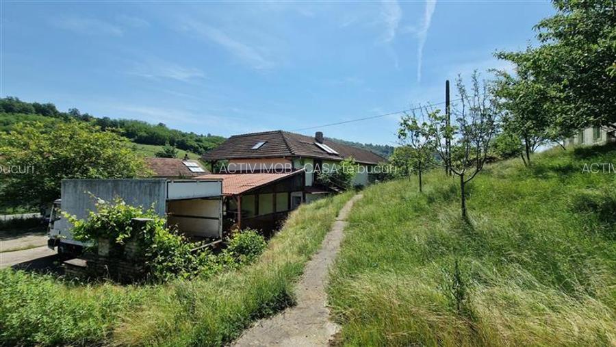 Farliug Servis Auto 65 000 euro,Corp camere 45 000 euro.Comision ZERO Cumparator - 12