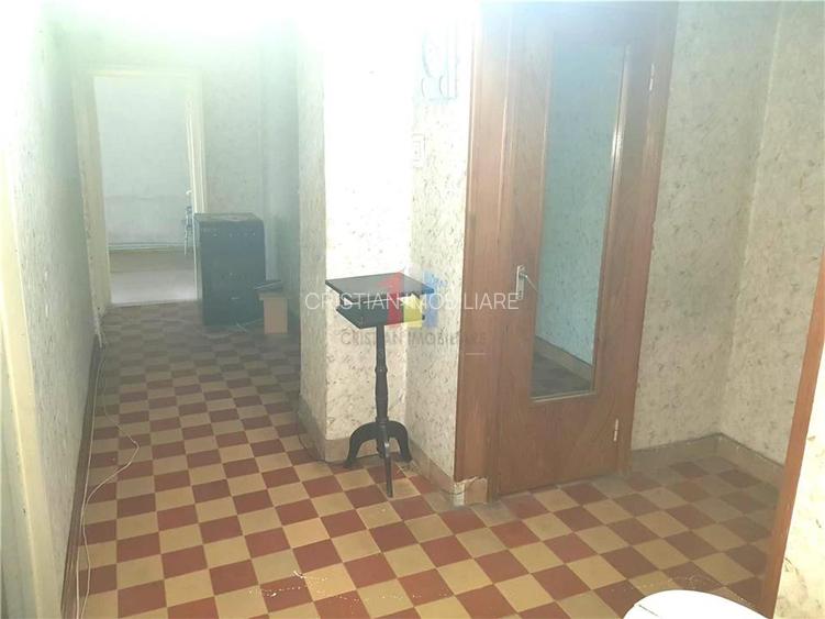 Apartament 3 camere, 70mp, zona Garii, etaj 1 - 5