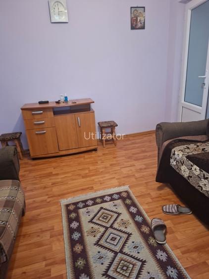Închiriez apartament 2 camere  - 3
