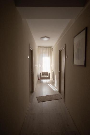 PENSIUNE in PREDEAL, cu 19 camere, restaurant, bar si 2 terase - 12