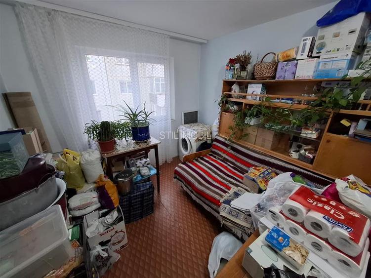 Apartament 3 camere Dacia, etaj 3, fara risc, pe mijloc - 3