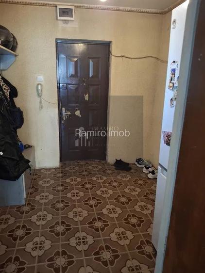 APARTAMENT 2 CAMERE/ 53 MP/ AN 1987/ SECTOR 3 - 5