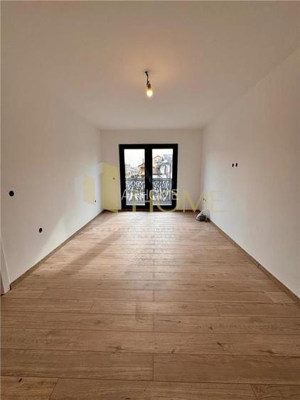 Casa 8 camere, in Ploiesti zona Albert - 31