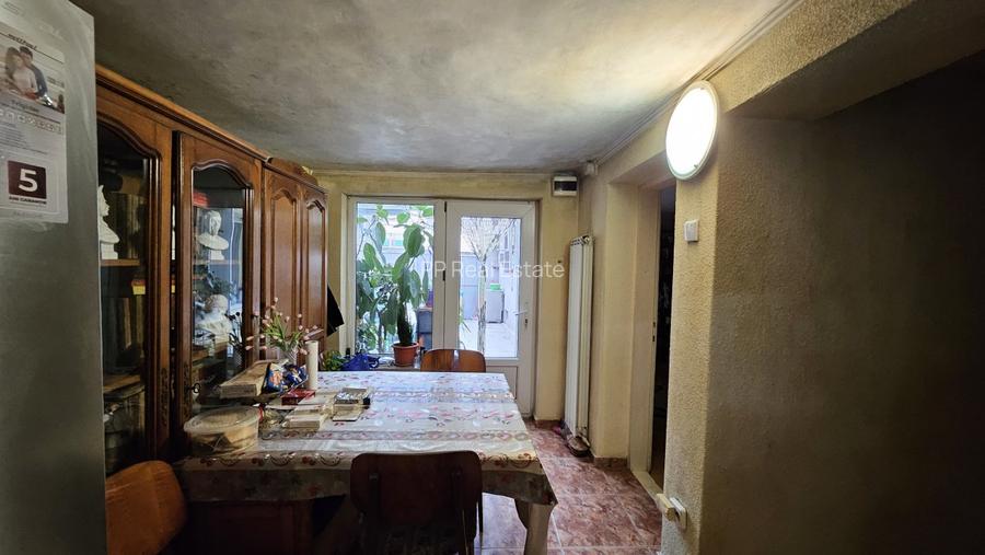 Piata Amzacea - casa 3 camere (suprafata totala teren 114 mp ) - 14