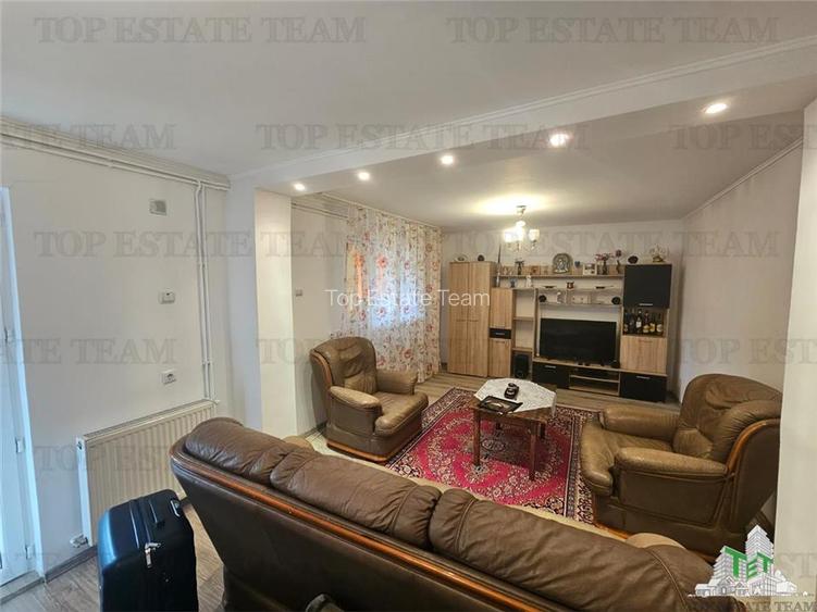 Casa la curte cu garaj dublu langa Padurea Rosu - 11