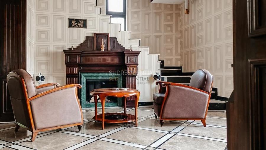 Apartament exclusivist tip duplex, 7 camere + curte, zona Parcul Carol - 2