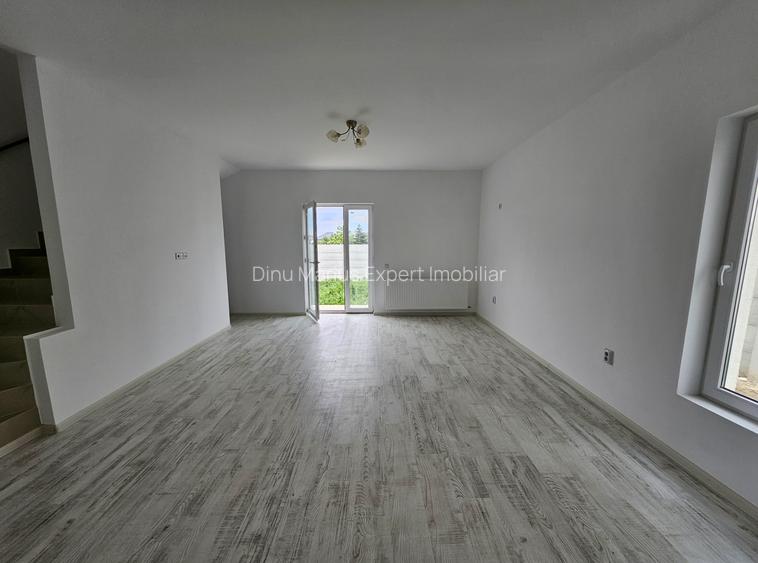 vila 3camere si mansarda locuibila,rate dezvoltator,tva inclus,comision 0 - 5