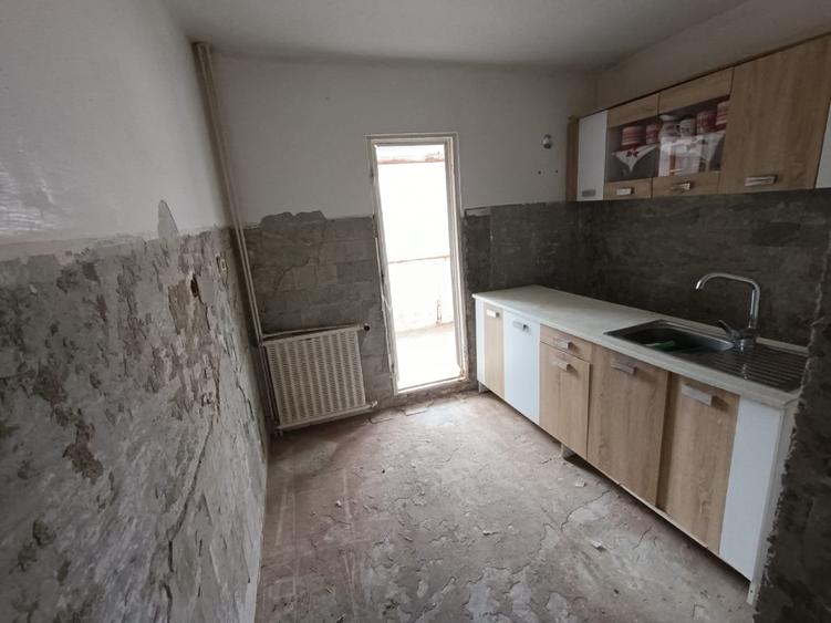 Apartament 2 camere decomandat Gara, stadionul Portul - 6