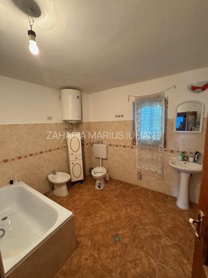 Casa cu etaj de vanzare sat Beresti, com. Sascut, jud. Bacau - 17