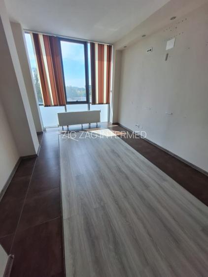 Faleza Nord , spatiu COMERCIAL/BIROURI, 240 mp., 4 locuri de parcare - 4