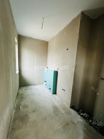 Duplex nou cu 5 camere despartit prin garaj - Dumbravita - 12