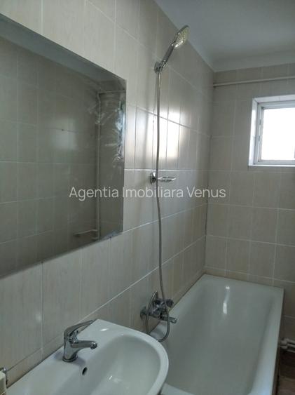 Apartament renovat Scoala 7 - 7