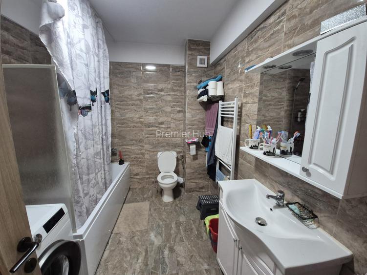 Apartament 3 camere, 62mp, 2 garaje, balcon 12mp, zona Sesul de Sus - 12