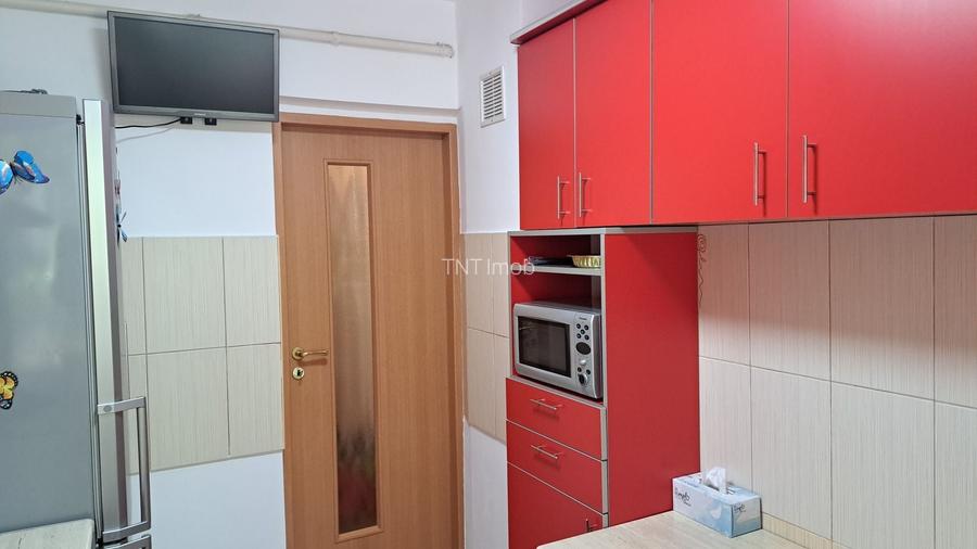 Apartament 2 camere Gorjului | decomandat | etaj 2/10 | 5 minute metrou - 4
