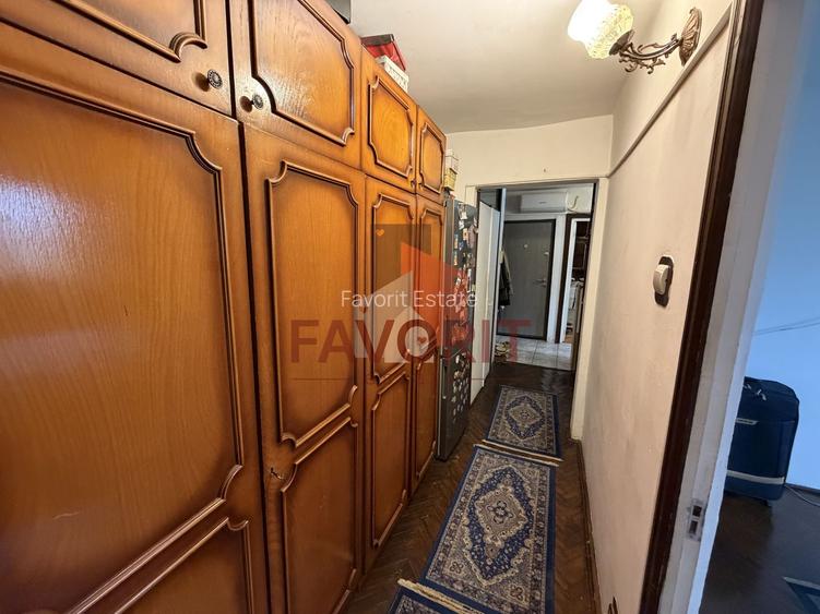 Decomandat. La 2 pasi de Shopping City. 2 bai - 11