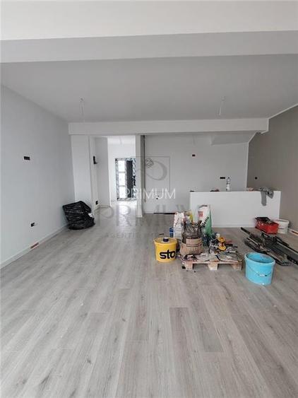 Duplex superb - zona excelenta la 4 benzi - spatii generoase - proiect foarte bi - 10