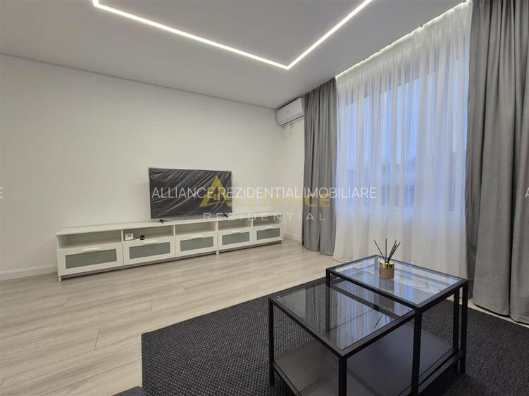 Aparatorii Patriei - Penthouse- 3 Camere -Mobilat - 4